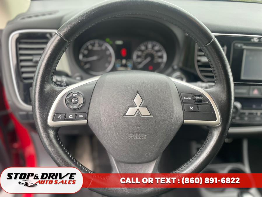 Used Mitsubishi Outlander 4WD 4dr SE 2015 | Stop & Drive Auto Sales. East Windsor, Connecticut Used Mitsubishi Outlander 4WD 4dr SE 2015 | Stop & Drive Auto Sales. East Windsor, Connecticut
