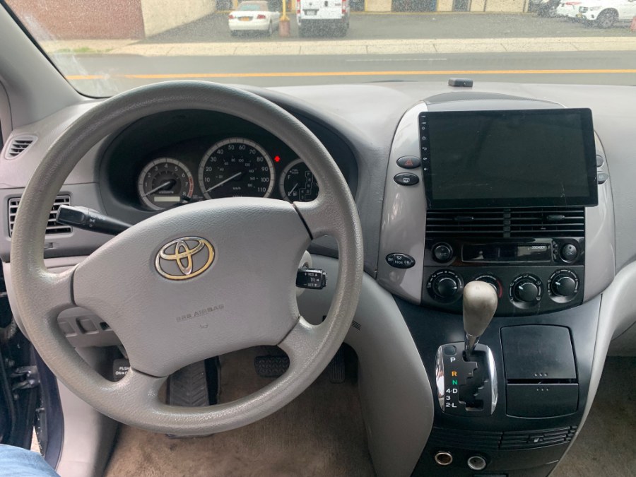 Used Toyota Sienna 5dr 8-Pass Van CE FWD 2010 | Car Valley Group. Jersey City, New Jersey Used Toyota Sienna 5dr 8-Pass Van CE FWD 2010 | Car Valley Group. Jersey City, New Jersey