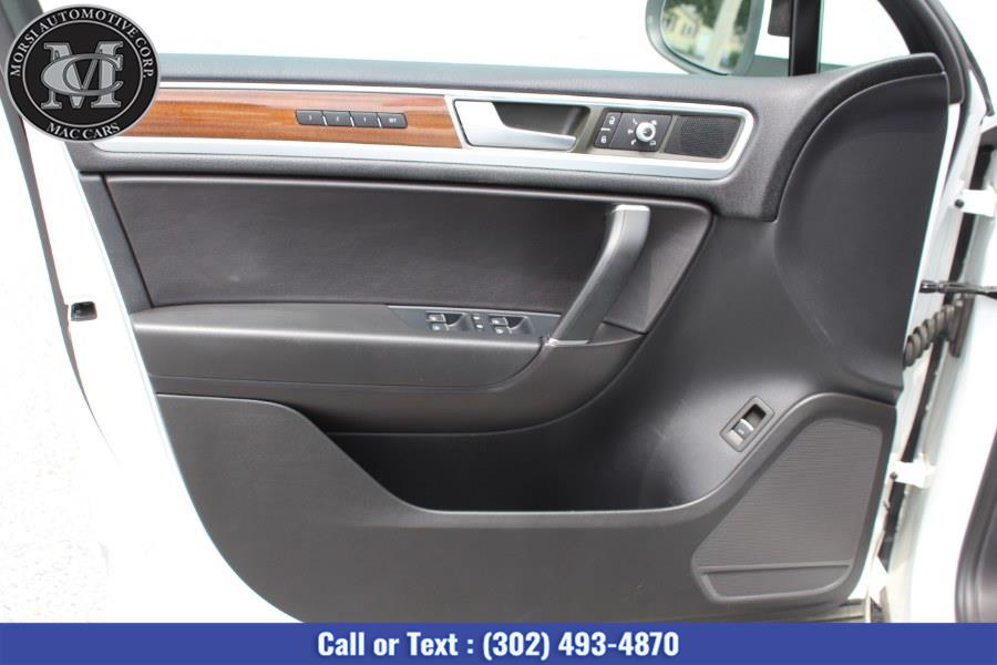 Used Volkswagen Touareg 4dr V6 Lux 2015 | Morsi Automotive Corp. New Castle, Delaware Used Volkswagen Touareg 4dr V6 Lux 2015 | Morsi Automotive Corp. New Castle, Delaware