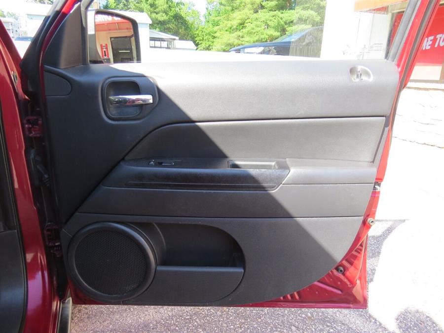 2015 Jeep Patriot Sport 4dr SUV, available for sale in Auburn, Maine | Lake City Exports Inc. Auburn, Maine 2015 Jeep Patriot Sport 4dr SUV, available for sale in Auburn, Maine | Lake City Exports Inc. Auburn, Maine