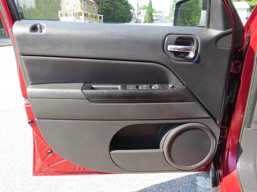 2015 Jeep Patriot Sport 4dr SUV, available for sale in Auburn, Maine | Lake City Exports Inc. Auburn, Maine 2015 Jeep Patriot Sport 4dr SUV, available for sale in Auburn, Maine | Lake City Exports Inc. Auburn, Maine