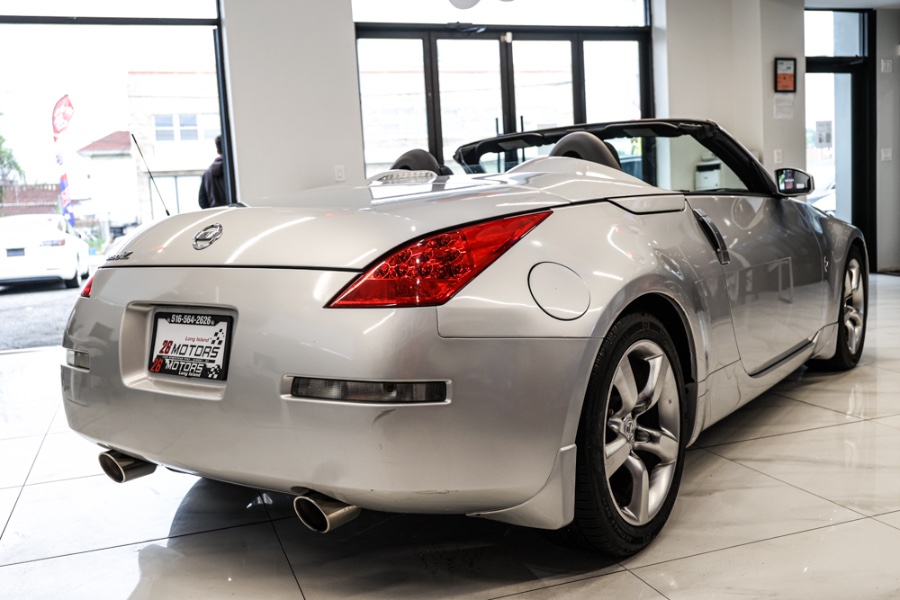 Used Nissan 350Z 2dr Roadster Man Enthusiast 2008 | 26 Motors Long Island. ELMONT, New York Used Nissan 350Z 2dr Roadster Man Enthusiast 2008 | 26 Motors Long Island. ELMONT, New York