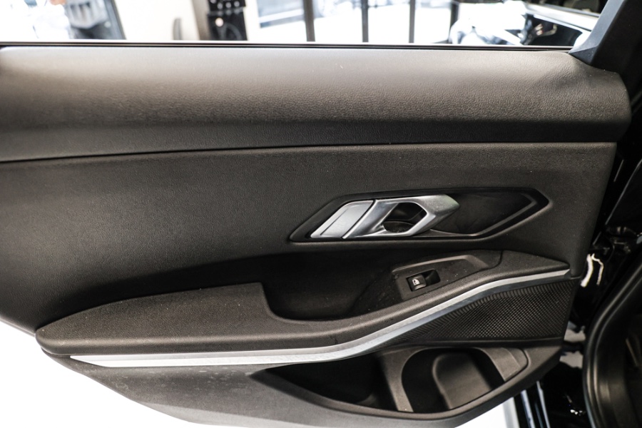 2019 BMW 3 Series 330i xDrive Sedan, available for sale in ELMONT, New York | 26 Motors Long Island. ELMONT, New York 2019 BMW 3 Series 330i xDrive Sedan, available for sale in ELMONT, New York | 26 Motors Long Island. ELMONT, New York