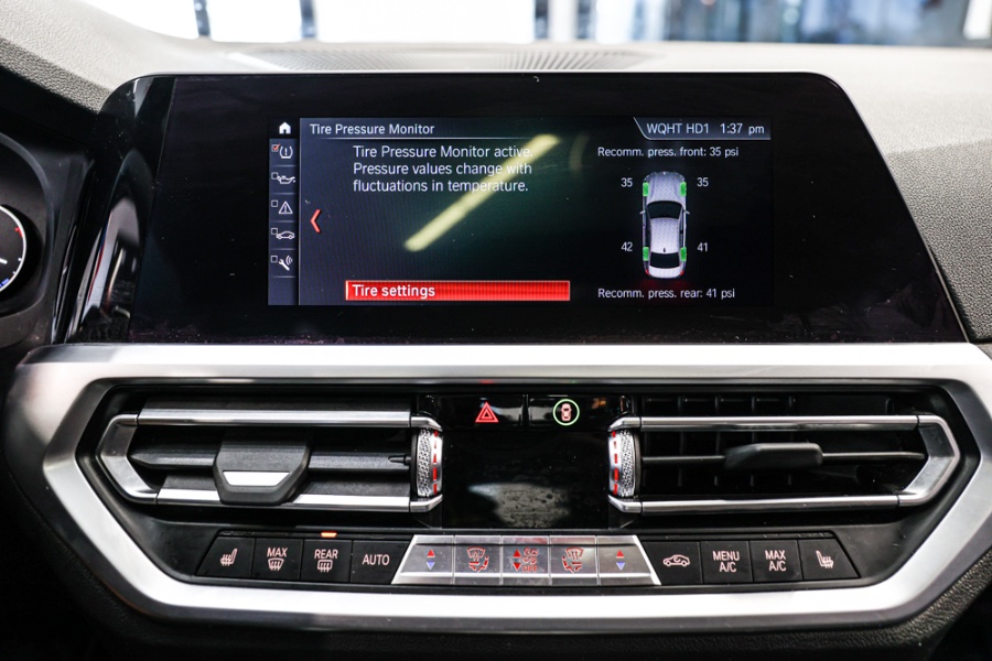2019 BMW 3 Series 330i xDrive Sedan, available for sale in ELMONT, New York | 26 Motors Long Island. ELMONT, New York 2019 BMW 3 Series 330i xDrive Sedan, available for sale in ELMONT, New York | 26 Motors Long Island. ELMONT, New York