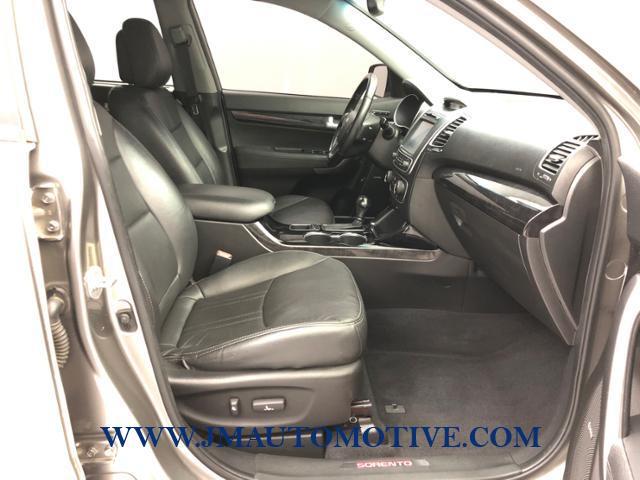 Used Kia Sorento AWD 4dr V6 SX 2015 | J&M Automotive Sls&Svc LLC. Naugatuck, Connecticut Used Kia Sorento AWD 4dr V6 SX 2015 | J&M Automotive Sls&Svc LLC. Naugatuck, Connecticut