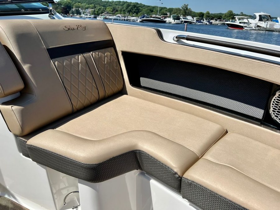 2018 SEA RAY 250 SLX, available for sale in Darien, Wisconsin | Geneva Motor Cars. Darien, Wisconsin 2018 SEA RAY 250 SLX, available for sale in Darien, Wisconsin | Geneva Motor Cars. Darien, Wisconsin
