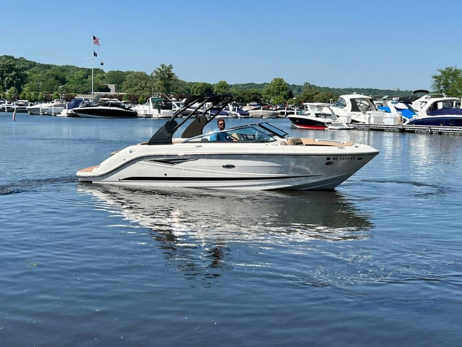 2018 SEA RAY 250 SLX, available for sale in Darien, Wisconsin | Geneva Motor Cars. Darien, Wisconsin 2018 SEA RAY 250 SLX, available for sale in Darien, Wisconsin | Geneva Motor Cars. Darien, Wisconsin