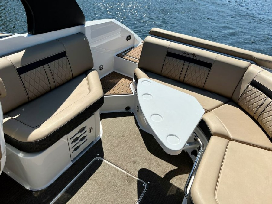 2018 SEA RAY 250 SLX, available for sale in Darien, Wisconsin | Geneva Motor Cars. Darien, Wisconsin 2018 SEA RAY 250 SLX, available for sale in Darien, Wisconsin | Geneva Motor Cars. Darien, Wisconsin