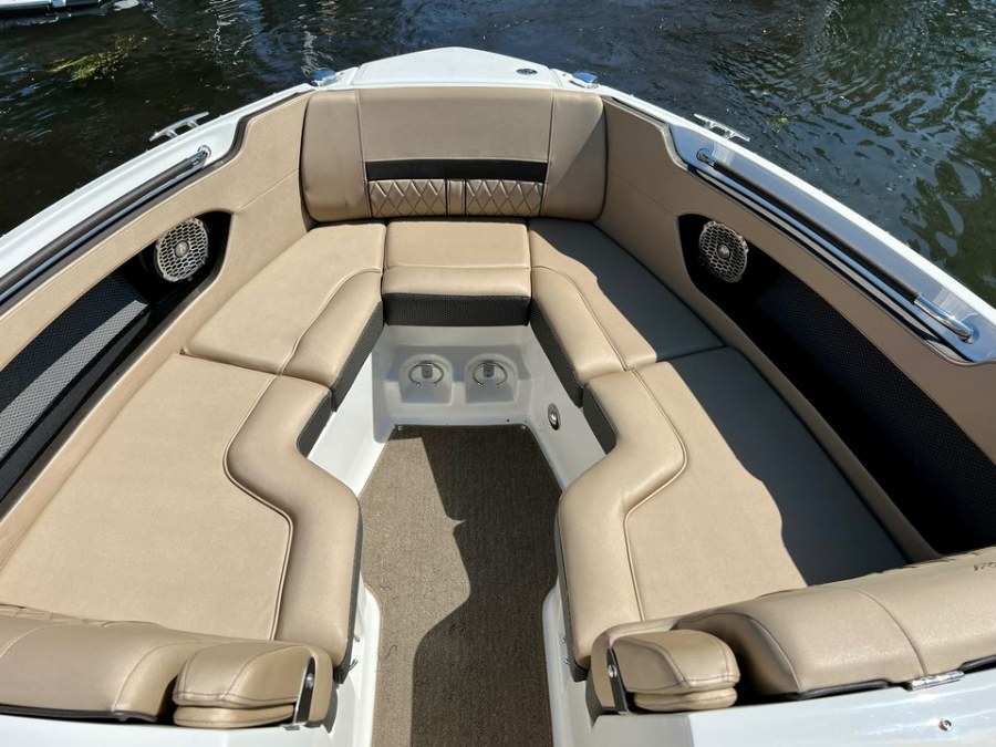 2018 SEA RAY 250 SLX, available for sale in Darien, Wisconsin | Geneva Motor Cars. Darien, Wisconsin 2018 SEA RAY 250 SLX, available for sale in Darien, Wisconsin | Geneva Motor Cars. Darien, Wisconsin
