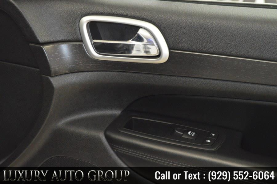 2015 Jeep Grand Cherokee 4WD 4dr Altitude, available for sale in Bronx, New York | Luxury Auto Group. Bronx, New York 2015 Jeep Grand Cherokee 4WD 4dr Altitude, available for sale in Bronx, New York | Luxury Auto Group. Bronx, New York