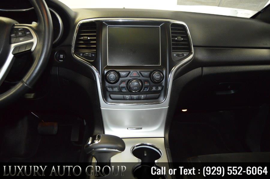 2015 Jeep Grand Cherokee 4WD 4dr Altitude, available for sale in Bronx, New York | Luxury Auto Group. Bronx, New York 2015 Jeep Grand Cherokee 4WD 4dr Altitude, available for sale in Bronx, New York | Luxury Auto Group. Bronx, New York