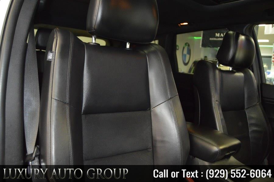 2015 Jeep Grand Cherokee 4WD 4dr Altitude, available for sale in Bronx, New York | Luxury Auto Group. Bronx, New York 2015 Jeep Grand Cherokee 4WD 4dr Altitude, available for sale in Bronx, New York | Luxury Auto Group. Bronx, New York