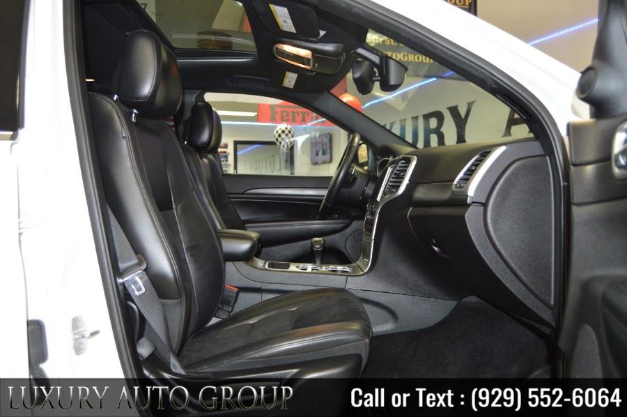 2015 Jeep Grand Cherokee 4WD 4dr Altitude, available for sale in Bronx, New York | Luxury Auto Group. Bronx, New York 2015 Jeep Grand Cherokee 4WD 4dr Altitude, available for sale in Bronx, New York | Luxury Auto Group. Bronx, New York