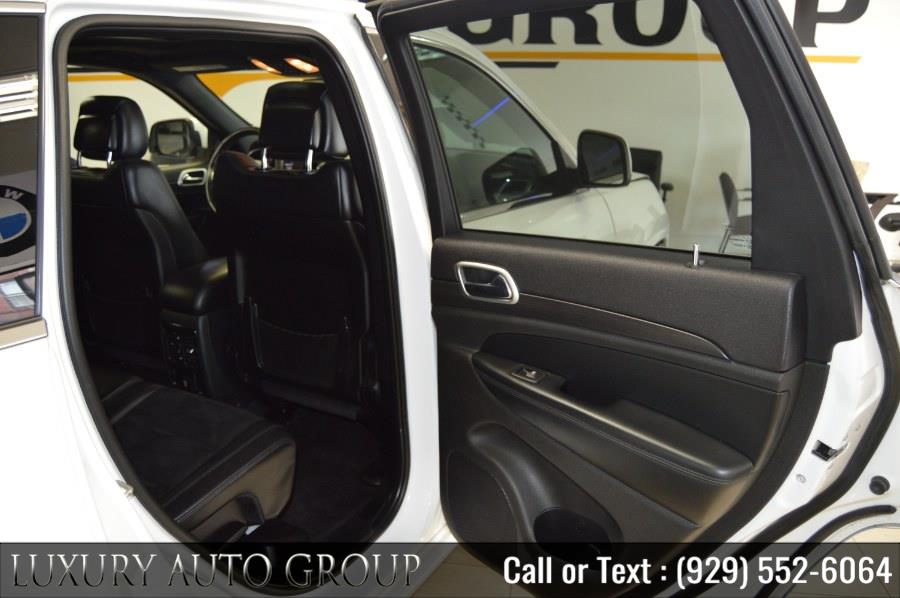 2015 Jeep Grand Cherokee 4WD 4dr Altitude, available for sale in Bronx, New York | Luxury Auto Group. Bronx, New York 2015 Jeep Grand Cherokee 4WD 4dr Altitude, available for sale in Bronx, New York | Luxury Auto Group. Bronx, New York