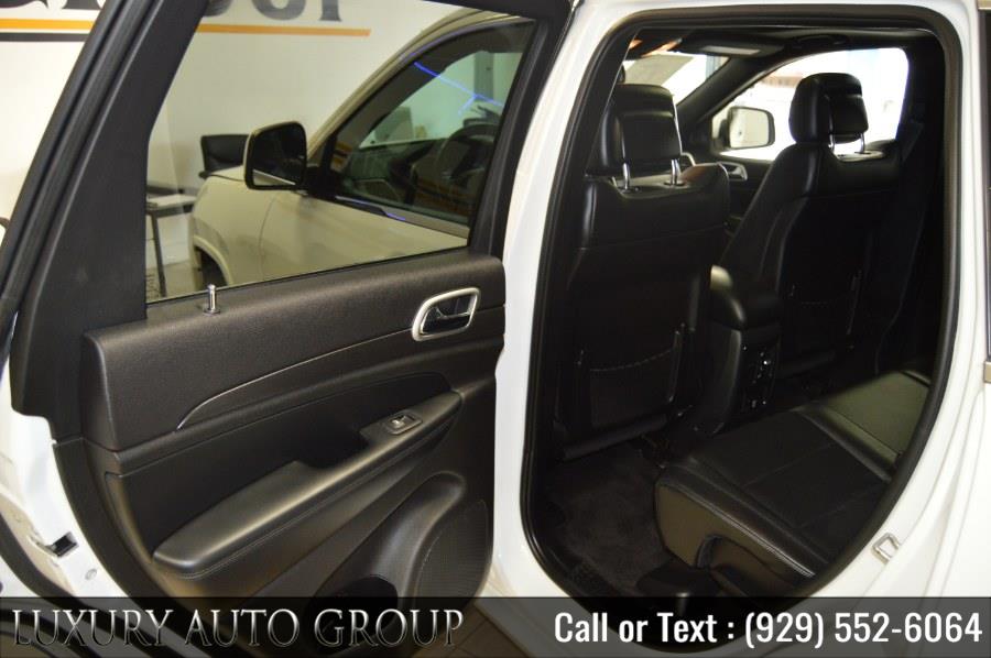2015 Jeep Grand Cherokee 4WD 4dr Altitude, available for sale in Bronx, New York | Luxury Auto Group. Bronx, New York 2015 Jeep Grand Cherokee 4WD 4dr Altitude, available for sale in Bronx, New York | Luxury Auto Group. Bronx, New York