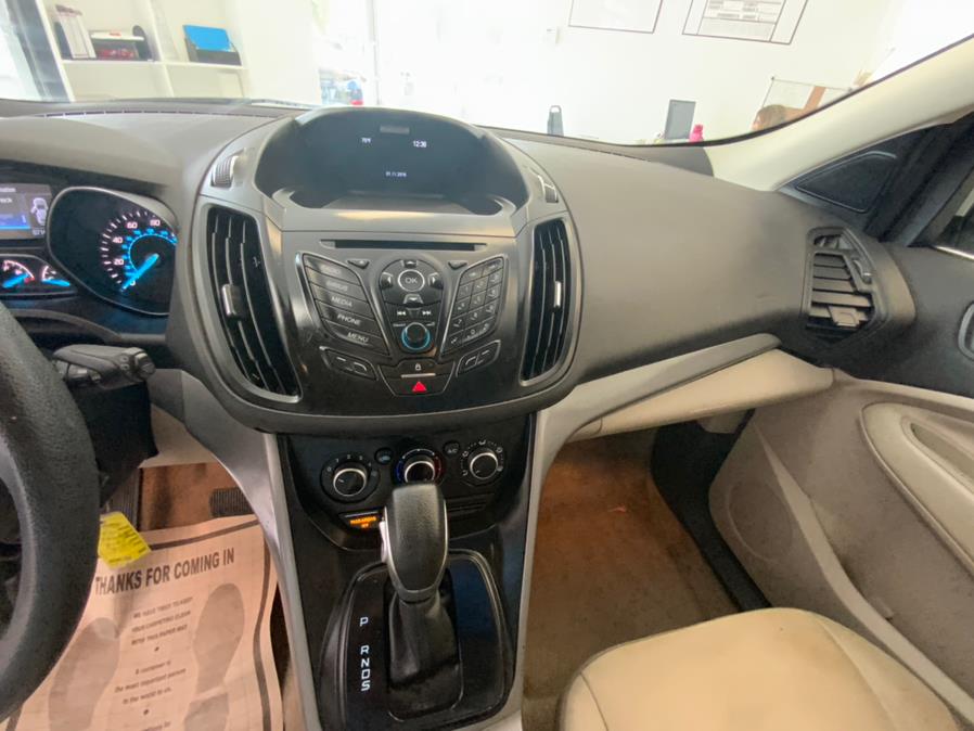2016 Ford Escape FWD 4dr SE, available for sale in Hartford, Connecticut | Franklin Motors Auto Sales LLC. Hartford, Connecticut 2016 Ford Escape FWD 4dr SE, available for sale in Hartford, Connecticut | Franklin Motors Auto Sales LLC. Hartford, Connecticut