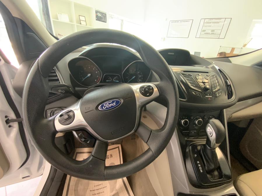 2016 Ford Escape FWD 4dr SE, available for sale in Hartford, Connecticut | Franklin Motors Auto Sales LLC. Hartford, Connecticut 2016 Ford Escape FWD 4dr SE, available for sale in Hartford, Connecticut | Franklin Motors Auto Sales LLC. Hartford, Connecticut