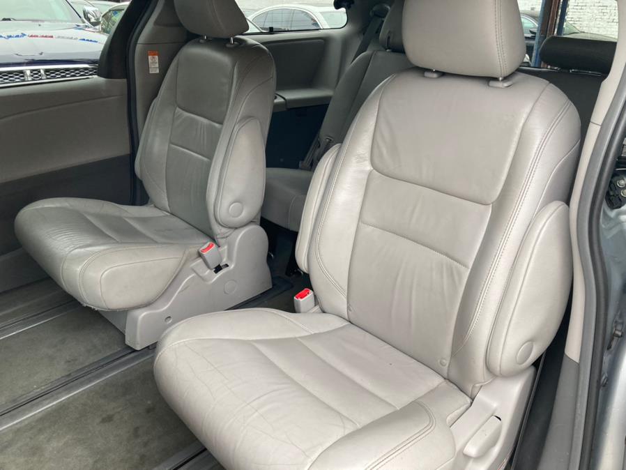 Used Toyota Sienna 5dr 7-Pass Van XLE Premium AWD (Natl) 2016 | Carsbuck Inc.. Brooklyn, New York Used Toyota Sienna 5dr 7-Pass Van XLE Premium AWD (Natl) 2016 | Carsbuck Inc.. Brooklyn, New York