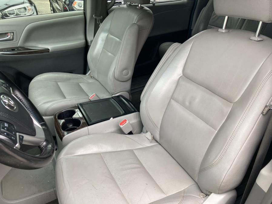 Used Toyota Sienna 5dr 7-Pass Van XLE Premium AWD (Natl) 2016 | Carsbuck Inc.. Brooklyn, New York Used Toyota Sienna 5dr 7-Pass Van XLE Premium AWD (Natl) 2016 | Carsbuck Inc.. Brooklyn, New York