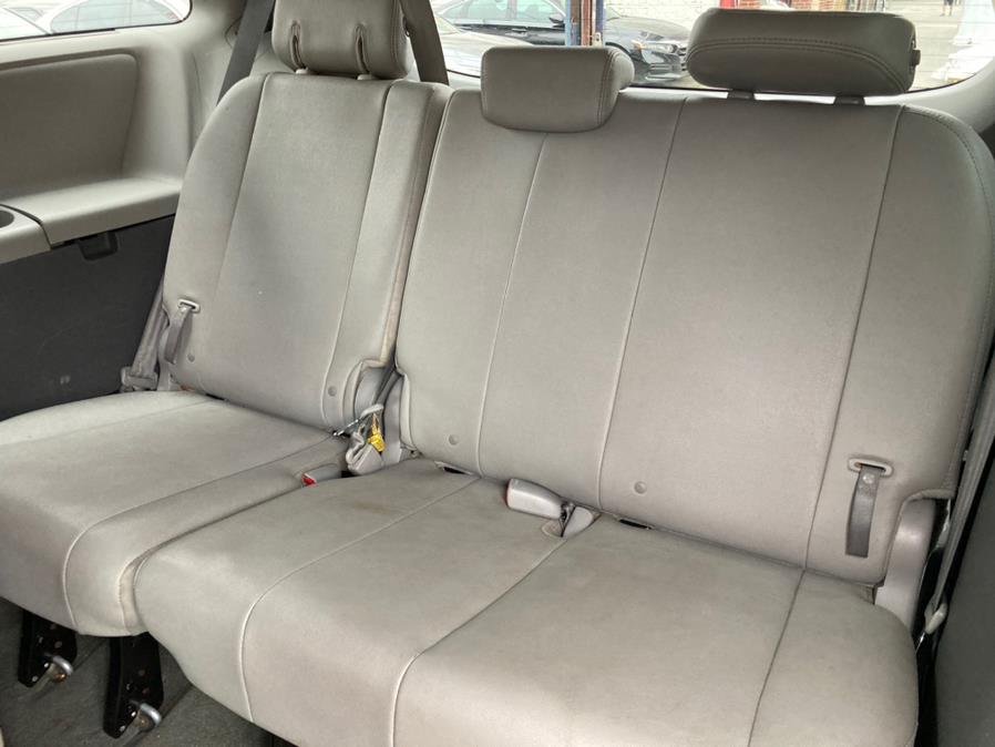 Used Toyota Sienna 5dr 7-Pass Van XLE Premium AWD (Natl) 2016 | Carsbuck Inc.. Brooklyn, New York Used Toyota Sienna 5dr 7-Pass Van XLE Premium AWD (Natl) 2016 | Carsbuck Inc.. Brooklyn, New York