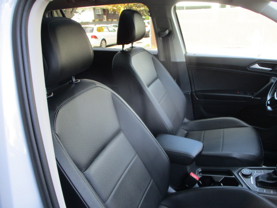 2018 Volkswagen Tiguan 2.0T SE 4MOTION, available for sale in Massapequa, New York | South Shore Auto Brokers & Sales. Massapequa, New York 2018 Volkswagen Tiguan 2.0T SE 4MOTION, available for sale in Massapequa, New York | South Shore Auto Brokers & Sales. Massapequa, New York