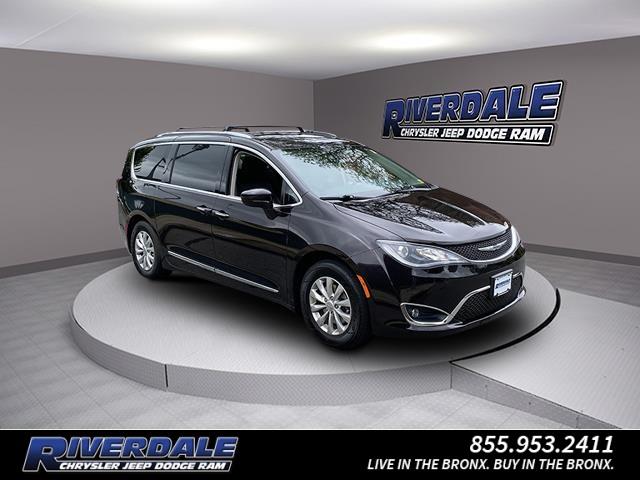 Used Chrysler Pacifica Touring L 2018 | Eastchester Motor Cars. Bronx, New York