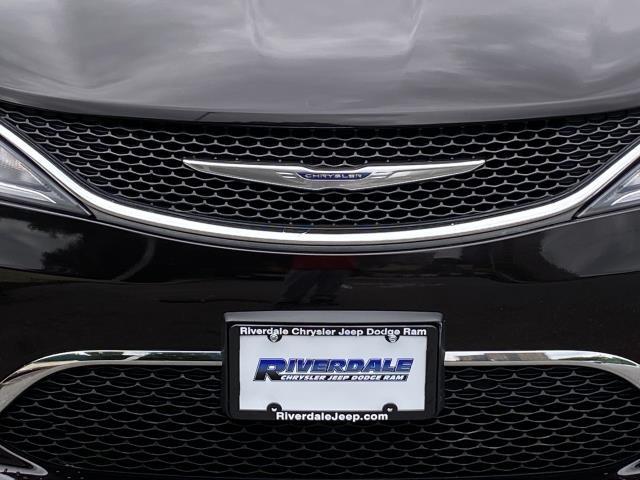 Used Chrysler Pacifica Touring L 2018 | Eastchester Motor Cars. Bronx, New York Used Chrysler Pacifica Touring L 2018 | Eastchester Motor Cars. Bronx, New York