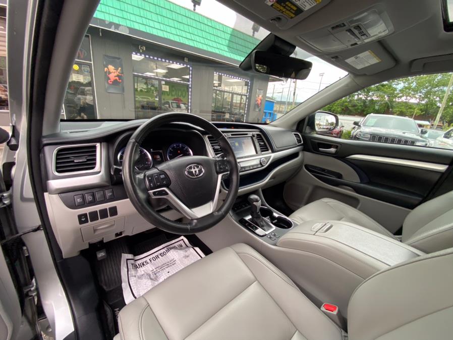 Used Toyota Highlander XLE V6 AWD (Natl) 2018 | European Auto Expo. Lodi, New Jersey Used Toyota Highlander XLE V6 AWD (Natl) 2018 | European Auto Expo. Lodi, New Jersey