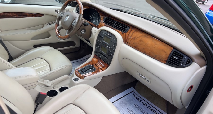 2006 Jaguar X-TYPE 4dr Sdn 3.0L, available for sale in Waterbury, Connecticut | West End Automotive Center. Waterbury, Connecticut 2006 Jaguar X-TYPE 4dr Sdn 3.0L, available for sale in Waterbury, Connecticut | West End Automotive Center. Waterbury, Connecticut