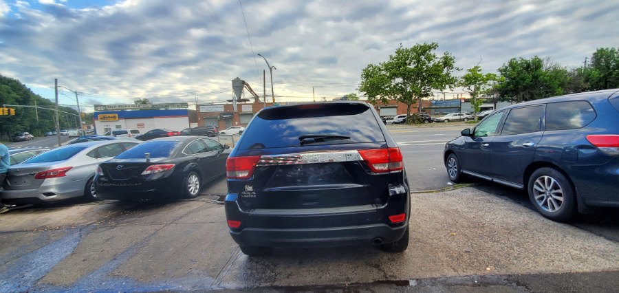 Used Jeep Grand Cherokee 4WD 4dr Laredo 2011 | Rubber Bros Auto World. Brooklyn, New York Used Jeep Grand Cherokee 4WD 4dr Laredo 2011 | Rubber Bros Auto World. Brooklyn, New York