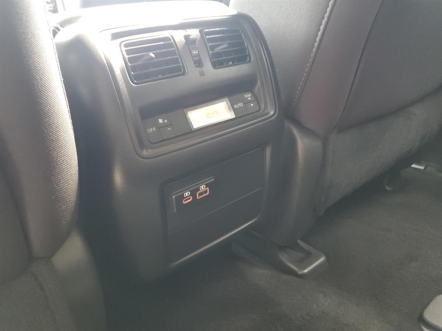 Used Nissan Pathfinder 4x4 SL 2019 | L.I. Auto Gallery. Islip, New York Used Nissan Pathfinder 4x4 SL 2019 | L.I. Auto Gallery. Islip, New York
