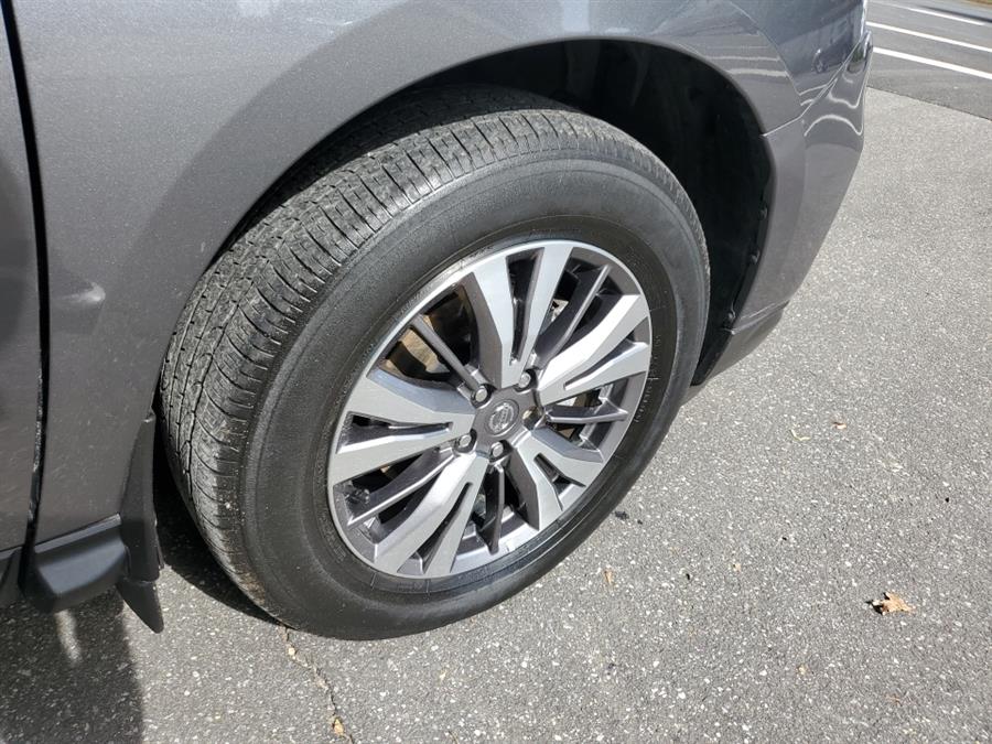 Used Nissan Pathfinder 4x4 SL 2019 | L.I. Auto Gallery. Islip, New York Used Nissan Pathfinder 4x4 SL 2019 | L.I. Auto Gallery. Islip, New York