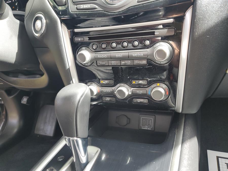 Used Nissan Pathfinder 4x4 SL 2019 | L.I. Auto Gallery. Islip, New York Used Nissan Pathfinder 4x4 SL 2019 | L.I. Auto Gallery. Islip, New York