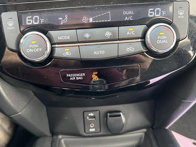 Used Nissan Rogue SV 2015 | NY Luxury Motors. Elmont, New York Used Nissan Rogue SV 2015 | NY Luxury Motors. Elmont, New York