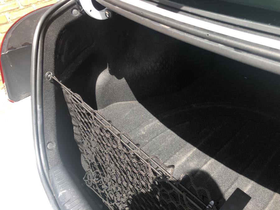2015 Hyundai Elantra 4dr Sdn Auto SE, available for sale in Waterbury, Connecticut | National Auto Brokers, Inc.. Waterbury, Connecticut 2015 Hyundai Elantra 4dr Sdn Auto SE, available for sale in Waterbury, Connecticut | National Auto Brokers, Inc.. Waterbury, Connecticut