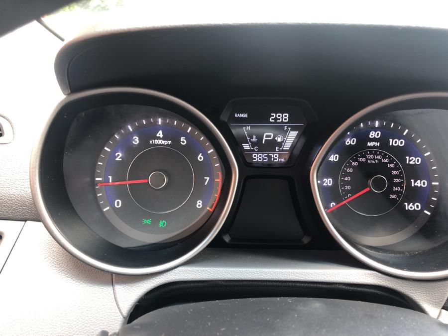 2015 Hyundai Elantra 4dr Sdn Auto SE, available for sale in Waterbury, Connecticut | National Auto Brokers, Inc.. Waterbury, Connecticut 2015 Hyundai Elantra 4dr Sdn Auto SE, available for sale in Waterbury, Connecticut | National Auto Brokers, Inc.. Waterbury, Connecticut
