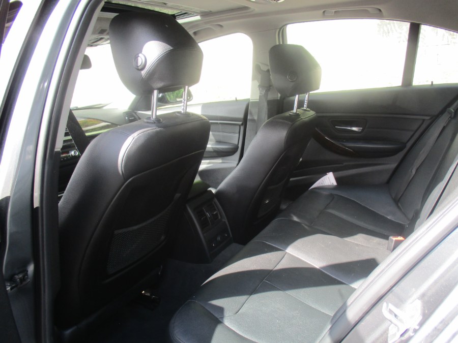 Used BMW 3 Series 4dr Sdn 328i xDrive AWD South Africa 2015 | Universal Motors LLC. New Britain, Connecticut Used BMW 3 Series 4dr Sdn 328i xDrive AWD South Africa 2015 | Universal Motors LLC. New Britain, Connecticut