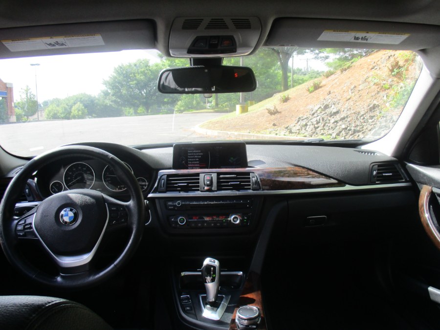 Used BMW 3 Series 4dr Sdn 328i xDrive AWD South Africa 2015 | Universal Motors LLC. New Britain, Connecticut Used BMW 3 Series 4dr Sdn 328i xDrive AWD South Africa 2015 | Universal Motors LLC. New Britain, Connecticut