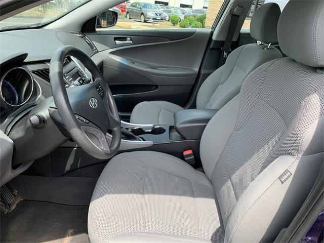 2014 Hyundai Sonata GLS, available for sale in Stratford, Connecticut | Wiz Leasing Inc. Stratford, Connecticut 2014 Hyundai Sonata GLS, available for sale in Stratford, Connecticut | Wiz Leasing Inc. Stratford, Connecticut