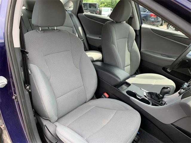 2014 Hyundai Sonata GLS, available for sale in Stratford, Connecticut | Wiz Leasing Inc. Stratford, Connecticut 2014 Hyundai Sonata GLS, available for sale in Stratford, Connecticut | Wiz Leasing Inc. Stratford, Connecticut