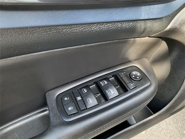 2015 Chrysler 200 S, available for sale in Stratford, Connecticut | Wiz Leasing Inc. Stratford, Connecticut 2015 Chrysler 200 S, available for sale in Stratford, Connecticut | Wiz Leasing Inc. Stratford, Connecticut
