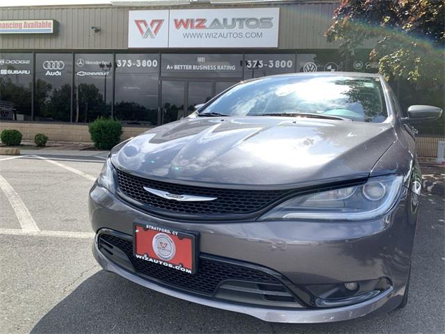 Used Chrysler 200 S 2015 | Wiz Leasing Inc. Stratford, Connecticut