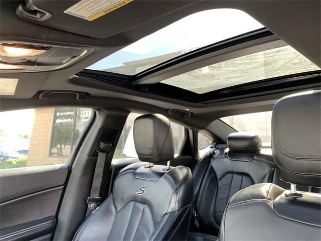 2015 Chrysler 200 S, available for sale in Stratford, Connecticut | Wiz Leasing Inc. Stratford, Connecticut 2015 Chrysler 200 S, available for sale in Stratford, Connecticut | Wiz Leasing Inc. Stratford, Connecticut
