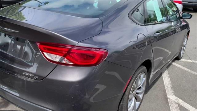 2015 Chrysler 200 S, available for sale in Stratford, Connecticut | Wiz Leasing Inc. Stratford, Connecticut 2015 Chrysler 200 S, available for sale in Stratford, Connecticut | Wiz Leasing Inc. Stratford, Connecticut