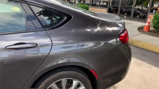 2015 Chrysler 200 S, available for sale in Stratford, Connecticut | Wiz Leasing Inc. Stratford, Connecticut 2015 Chrysler 200 S, available for sale in Stratford, Connecticut | Wiz Leasing Inc. Stratford, Connecticut