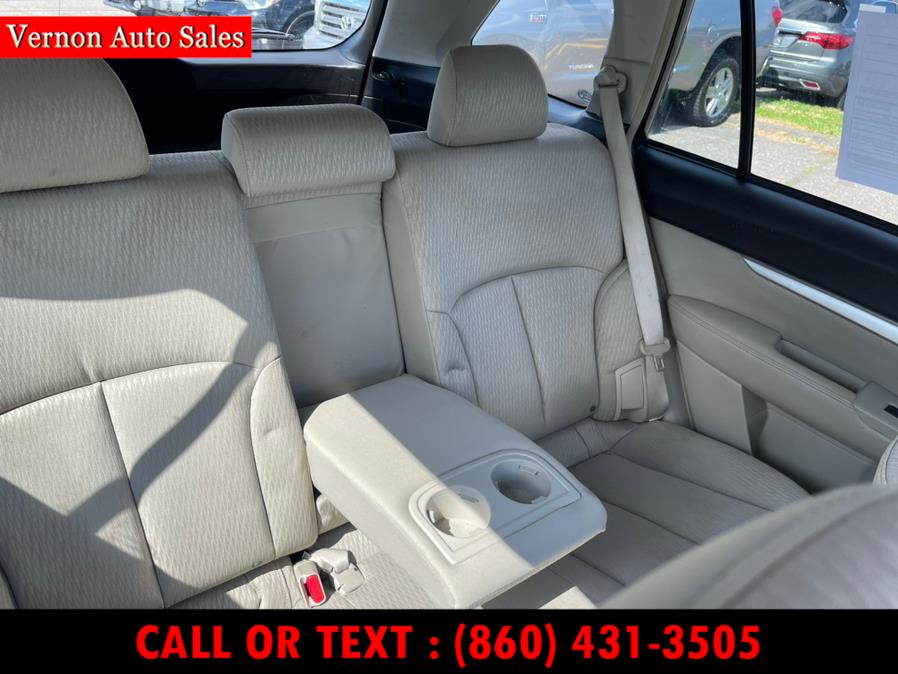 2012 Subaru Outback 4dr Wgn H4 Auto 2.5i Premium, available for sale in Manchester, Connecticut | Vernon Auto Sale & Service. Manchester, Connecticut 2012 Subaru Outback 4dr Wgn H4 Auto 2.5i Premium, available for sale in Manchester, Connecticut | Vernon Auto Sale & Service. Manchester, Connecticut