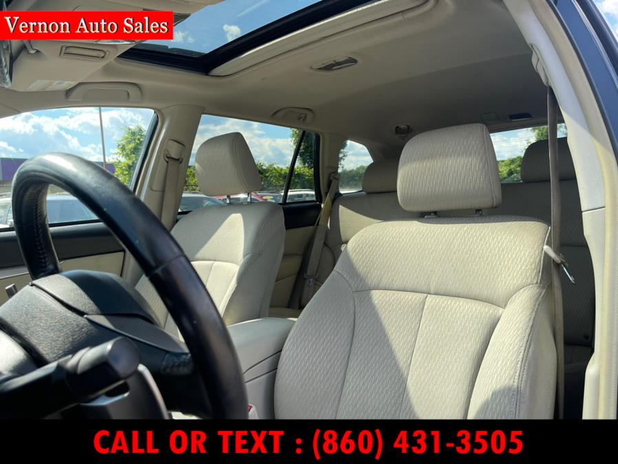 2012 Subaru Outback 4dr Wgn H4 Auto 2.5i Premium, available for sale in Manchester, Connecticut | Vernon Auto Sale & Service. Manchester, Connecticut 2012 Subaru Outback 4dr Wgn H4 Auto 2.5i Premium, available for sale in Manchester, Connecticut | Vernon Auto Sale & Service. Manchester, Connecticut
