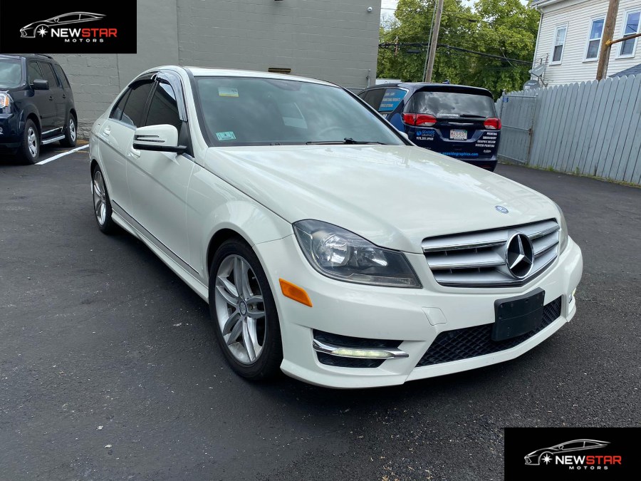 2012 Mercedes-Benz C-Class 4dr Sedan 4MATIC LUXURY, available for sale in Peabody, Massachusetts | New Star Motors. Peabody, Massachusetts