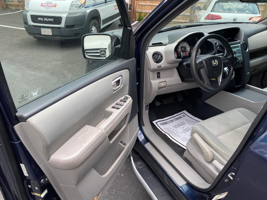2010 Honda Pilot 4WD 4dr LX, available for sale in Peabody, Massachusetts | New Star Motors. Peabody, Massachusetts 2010 Honda Pilot 4WD 4dr LX, available for sale in Peabody, Massachusetts | New Star Motors. Peabody, Massachusetts