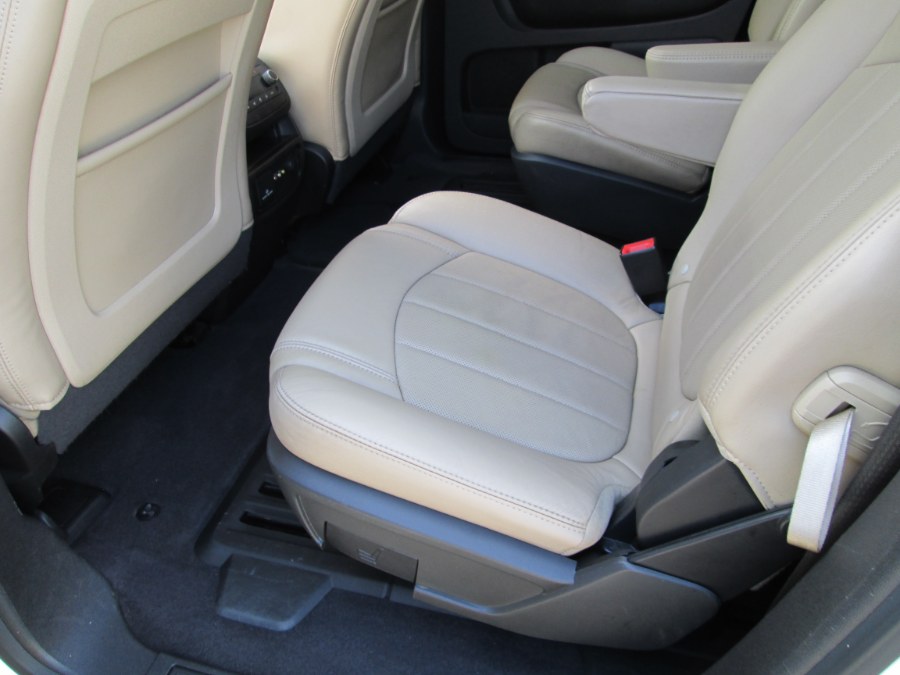 2012 Chevrolet Traverse AWD 4dr LTZ, available for sale in Levittown, Pennsylvania | Levittown Auto. Levittown, Pennsylvania 2012 Chevrolet Traverse AWD 4dr LTZ, available for sale in Levittown, Pennsylvania | Levittown Auto. Levittown, Pennsylvania